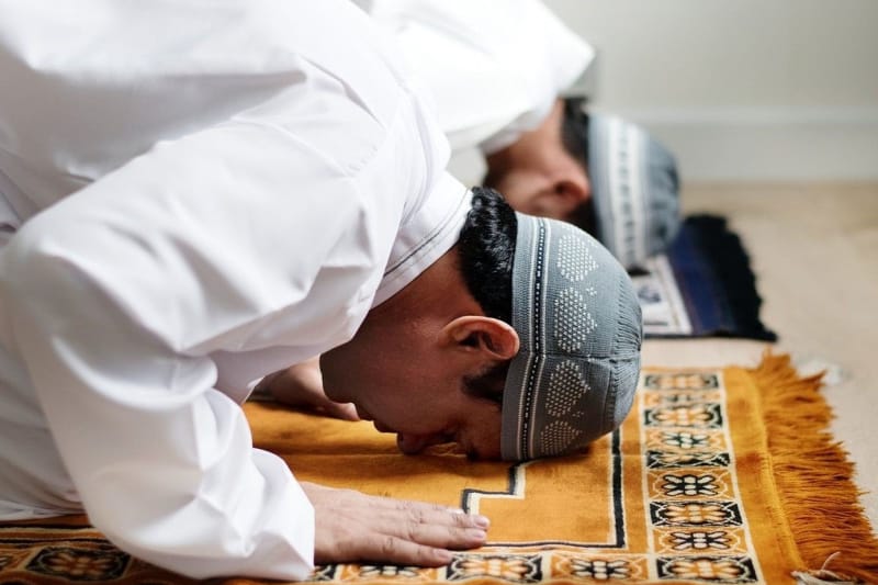 Rüyada namaz kıldığını görmek